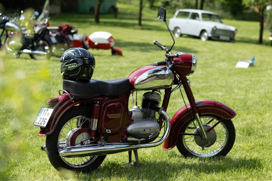 Muzeum historických motorek a strojů v Hradčanech na Prostějovsku
