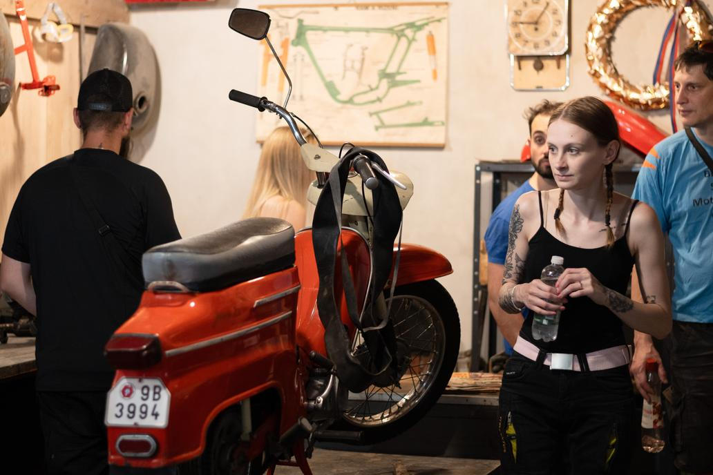 Muzeum historických motorek a strojů v Hradčanech na Prostějovsku