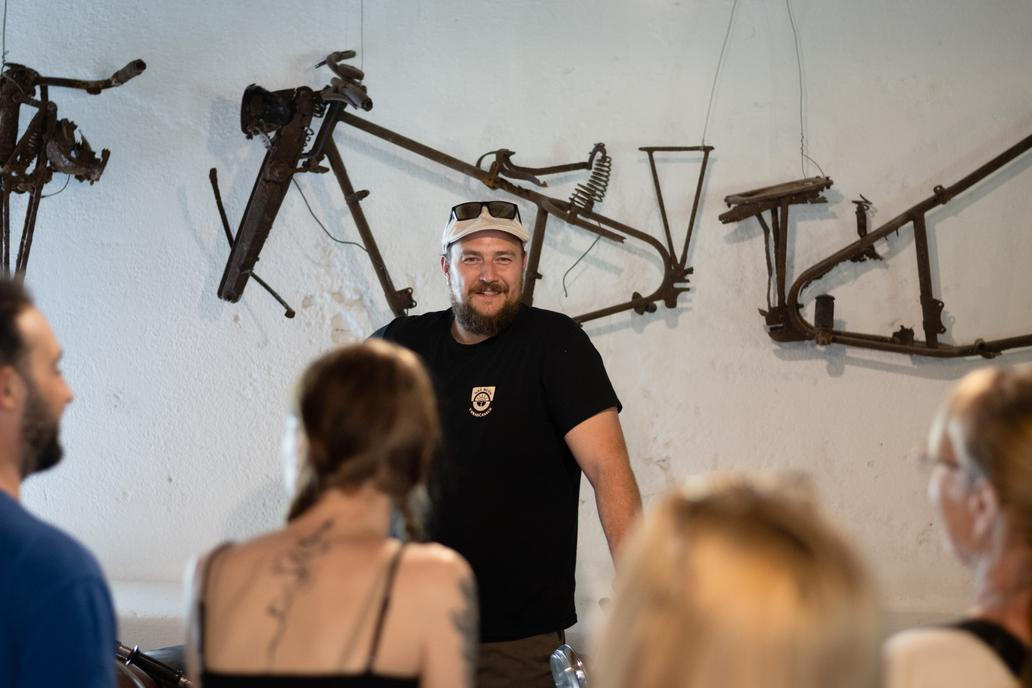 Muzeum historických motorek a strojů v Hradčanech na Prostějovsku