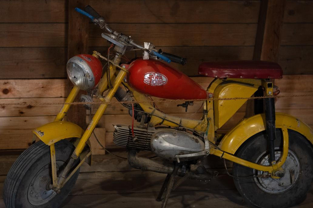 Muzeum historických motorek a strojů v Hradčanech na Prostějovsku