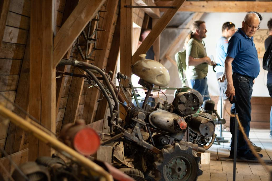 Muzeum historických motorek a strojů v Hradčanech na Prostějovsku