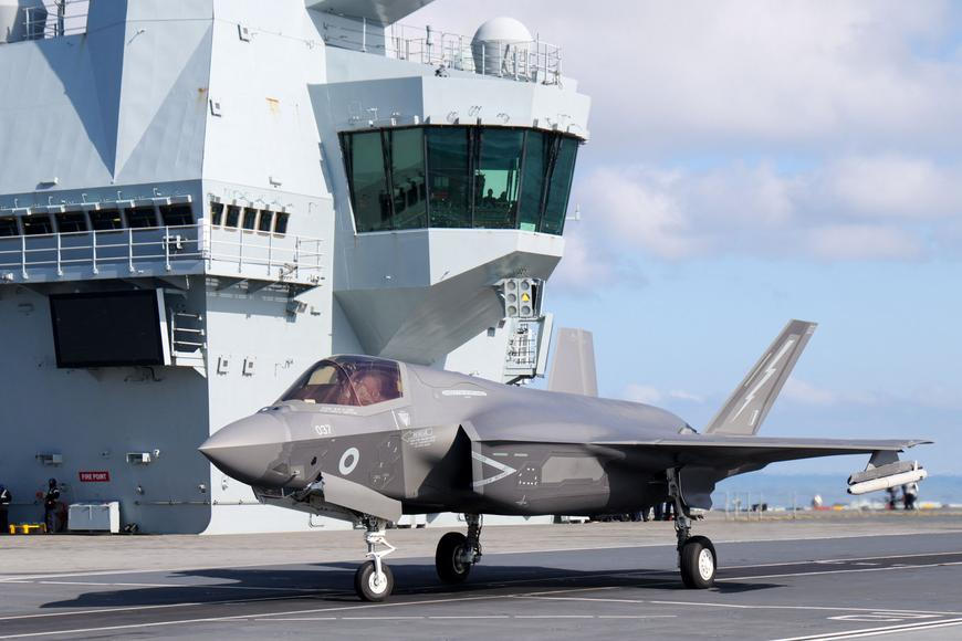"Létali zbytečně blízko". Ruskou provokaci poblíž Arktidy řešily stíhačky F-35