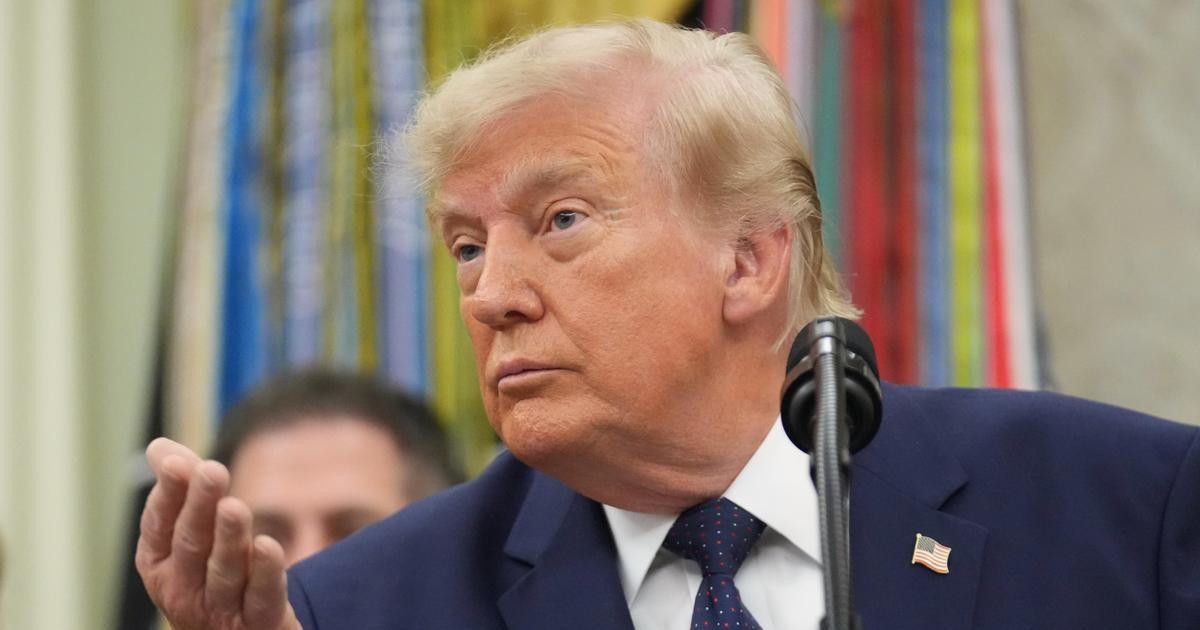 "Řešení války je blíž, než si lidé myslí," řekl Trump. Mluvil s Putinem, prý je pod tlakem