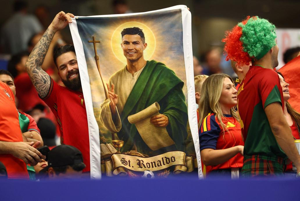 Fanoušci Cristiana Ronalda před osmifinále MS 2026 Portugalsko - Španělsko