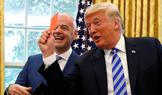 Šéf světového fotbalu Gianni Infantino a americký prezident Donald Trump při setkání v roce 2018