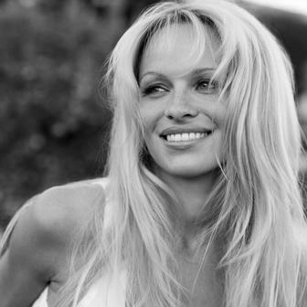 Herečka Pamela Andersonová.