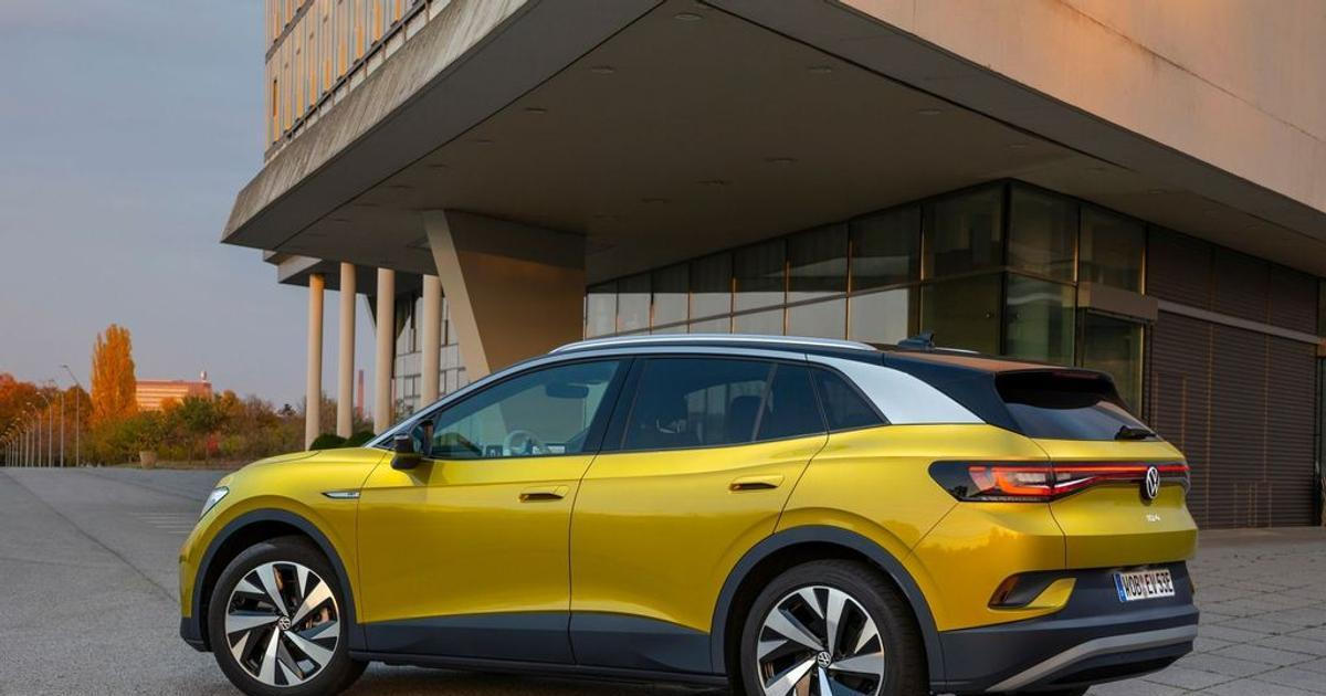 Tvrdá data mluví jasně: Češi kupují ojetá elektroauta jak o závod, už nejenom Tesly