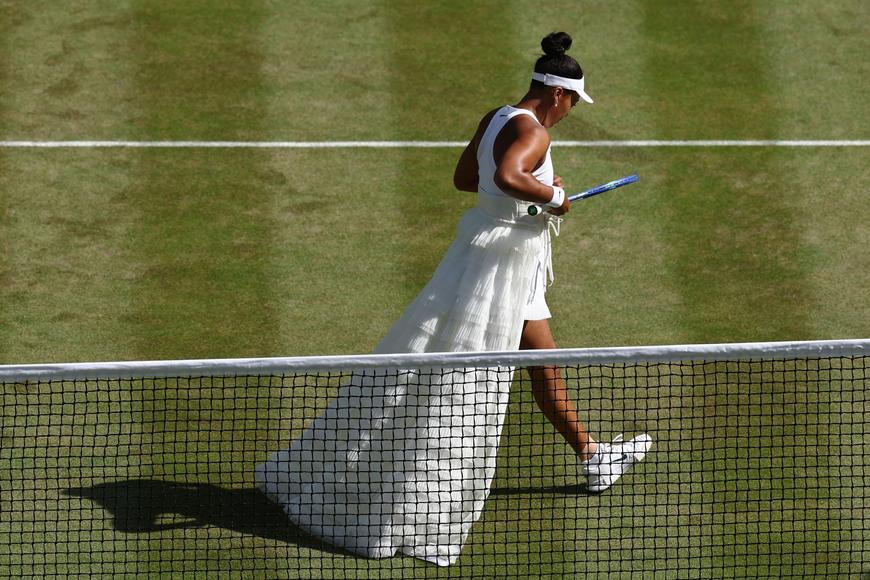 Muchová - Ósakaová. Češka hraje o semifinále Wimbledonu, drama první sady míří do finiše