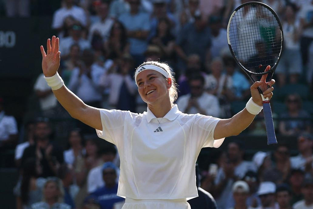 Karolína Muchová slaví postup ze čtvrtfinále Wimbledonu 2026.