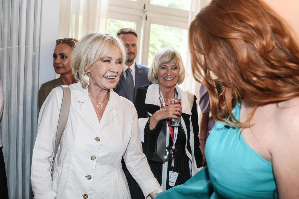 Jana Švandová na přehlídce návrhářky Martiny Pipkové Loudové