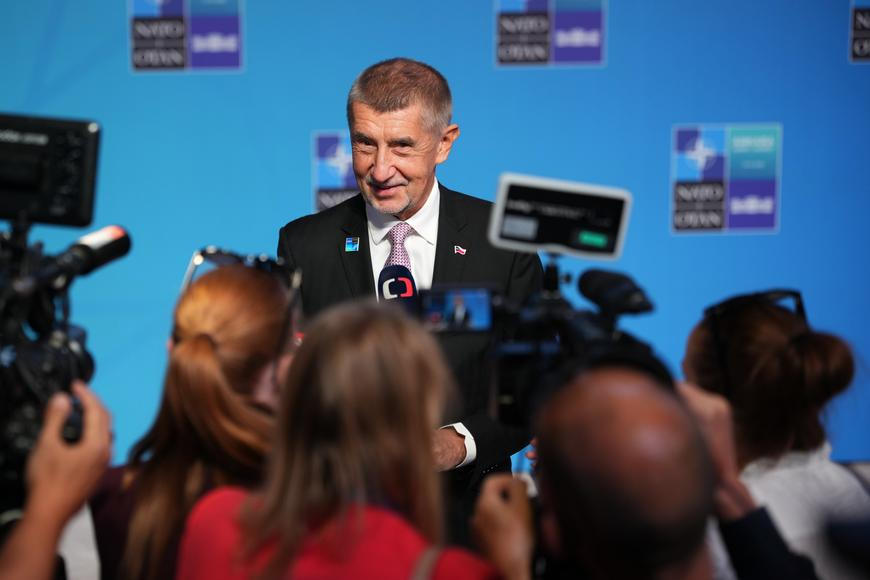 Česko letos nesplní závazek vydávat dvě procenta HDP na obranu, uvedl Babiš v Ankaře