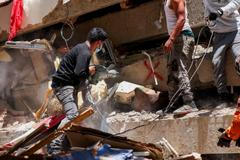 Aftermath of earthquakes in La Guaira