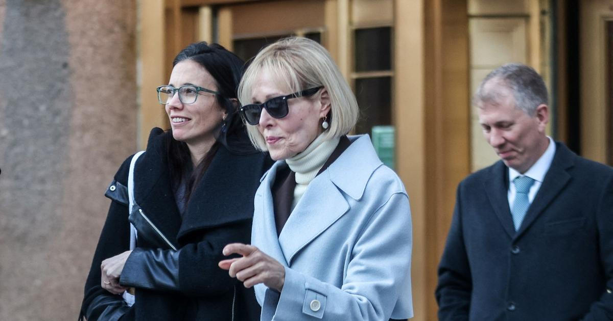 Soud nařídil vyplatit odškodné ženě, kterou podle poroty Trump sexuálně napadl