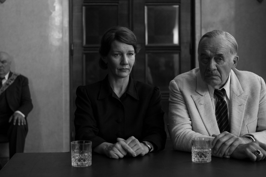 Vary uvedly snímek Fatherland. Film vypráví o Thomasu Mannovi a má cenu z Cannes