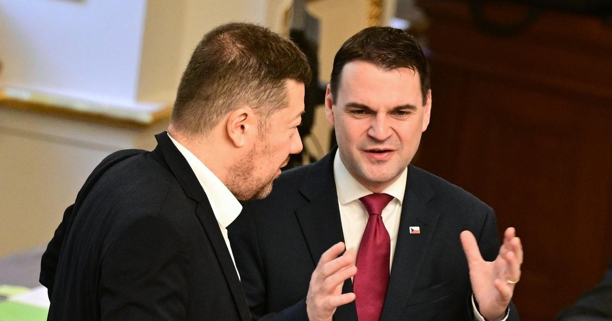 Macinkův krok otevřel trhlinu v koalici. Babiš kvůli Ukrajině usadil Okamuru