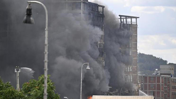 požár, výšková budova č.34 Baťova areálu