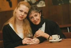 Nina Divíšková s dcerou v roce 1996.
