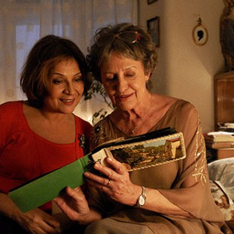 S Magdou Vášáryovou jako Marta, matka hlavního hrdiny Oskara, v komedii Jana Hřebejka Nestyda (2008).