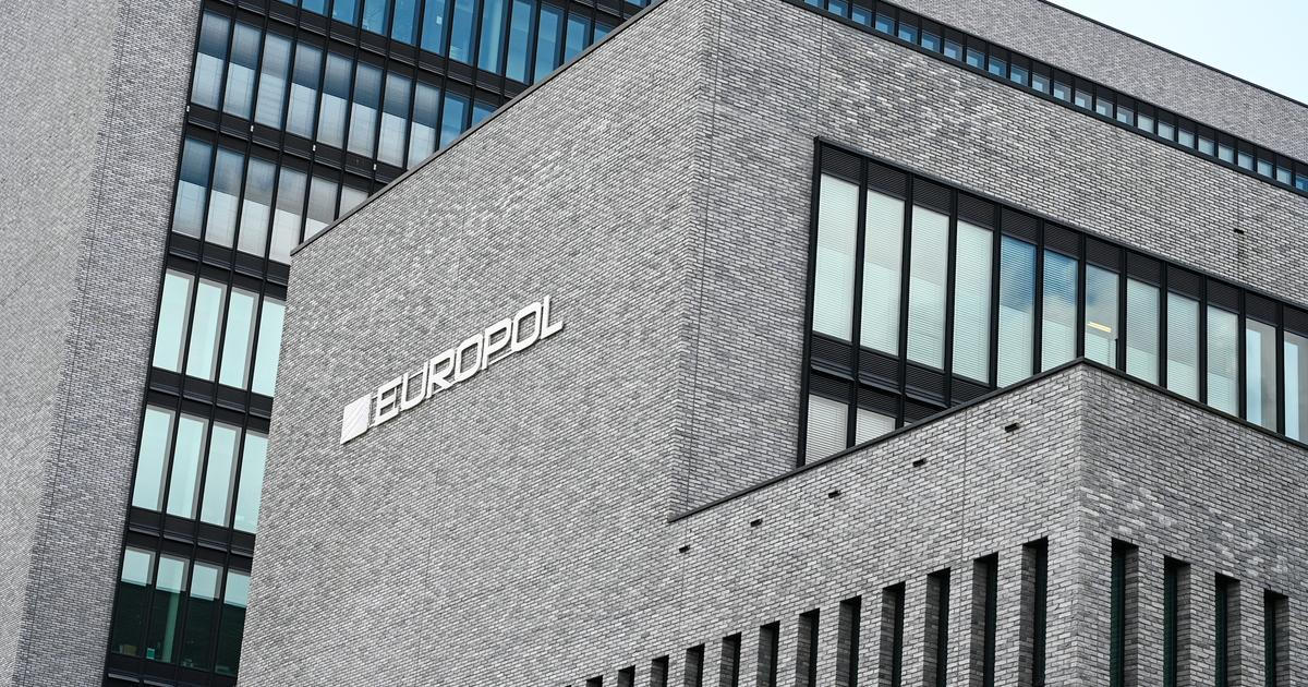 EU chce dát Europolu větší pravomoci. Má rychleji reagovat na organizovaný zločin