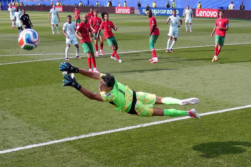 Francie - Maroko 2:0. Favorit si zbytek zápasu pohlídal a je prvním semifinalistou