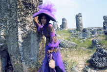 Nina Divíšková jako vyděračka Otýlie ve filmu Juraje Herze Morgiana (1972).