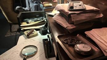 Stal se zločin a tentokrát nebude stačit jen přihlížet. Vyšetřovat budete vy - na výstavě Sherlock Holmes: The Exhibition v pražské Bílé Labuti.