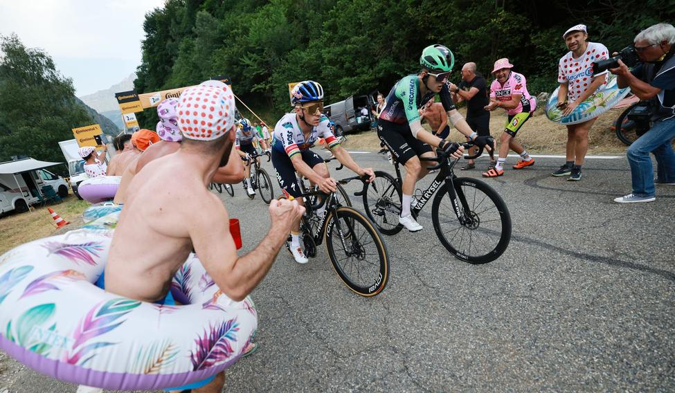 Remco Evenepoel a Paul Seixas v šesté etapě Tour de France 2026