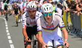 Tadej Pogačar a Isaac del Toro v šesté etapě Tour de France 2026