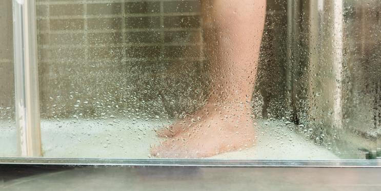 V horku to dělá skoro každý. Pět běžných návyků může skončit plísní, infekcí i intimními potížemi.