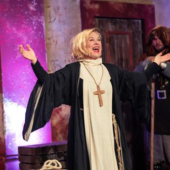 Premiérou letošních Letních shakespearovských slavností je Komedie omylů v režii Vojtěcha Štěpánka.