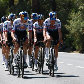 Remco Evenepoel a tým Red Bull-Bora-hansgrohe na Tour de France 2026