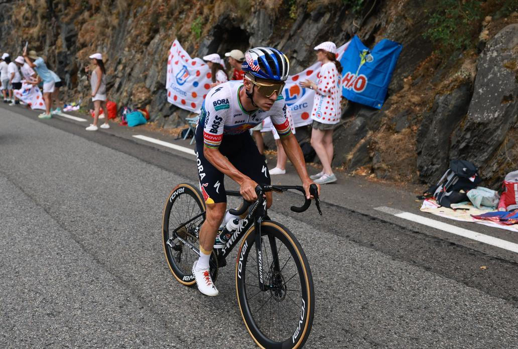 Remco Evenepoel v šesté etapě Tour de France 2026