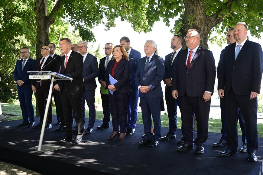 Koaliční rada kvůli sporu o podporu Ukrajiny nebude, podle SPD je krize zažehnaná