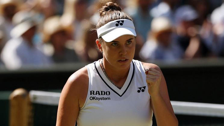 Linda Nosková ve finále Wimbledonu 2026 s Karolínou Muchovou