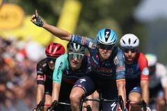 Tim Merlier v cíli 11. etapy Tour de France 2026