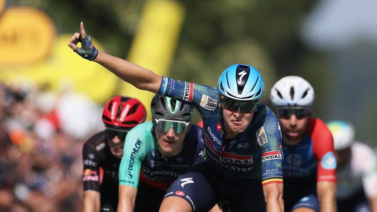 Tim Merlier v cíli 11. etapy Tour de France 2026