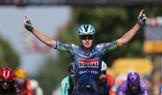 Tim Merlier v cíli osmé etapy Tour de France 2026