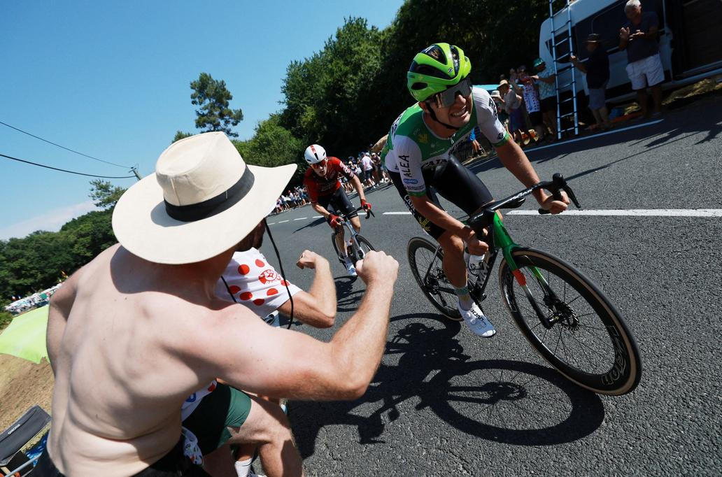 Český cyklista Jakub Otruba v osmé etapě Tour de France 2026