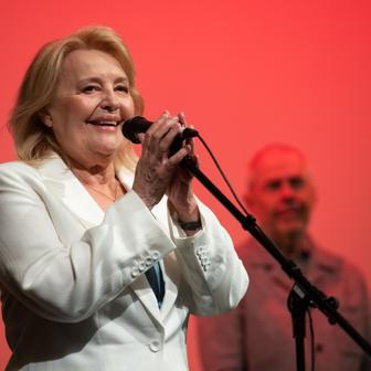 Magda Vášáryová