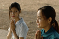 Nandar Myat Aung a Nandar Myint Lwin ve snímku Padlé ovoce (2026).