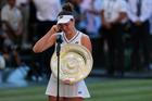 Nová šampionka Wimbledonu Linda Nosková během vítězného projevu