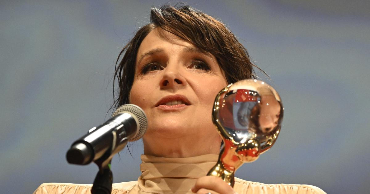 "Doufala jsem, že se sem vrátím." Binocheová ve Varech převzala Křišťálový glóbus