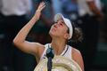 Linda Nosková slaví vítězství ve finále Wimbledonu 2026