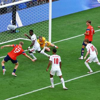 Neuznaný gól Tornbjörna Heggema ve čtvrtfinále MS 2026 Anglie - Norsko