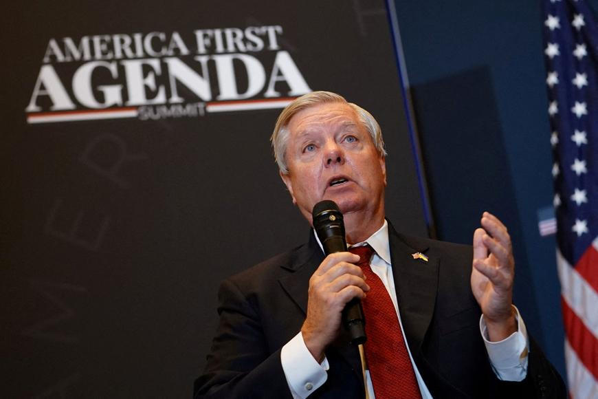Zemřel senátor Lindsey Graham, zastánce tvrdých sankcí proti Rusku. Právě se vrátil z Kyjeva