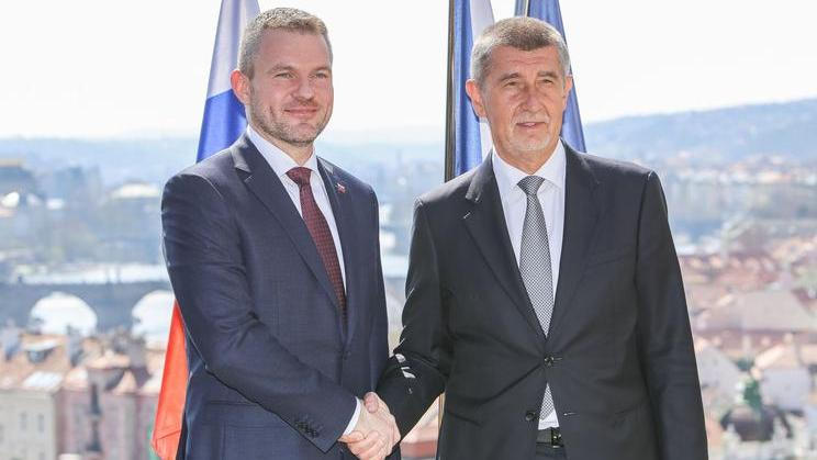 Český premiér Andrej Babiš a slovenský premiér Peter Pellegrini v Kramářově vile