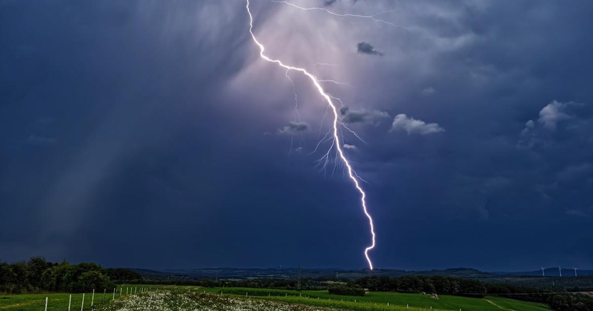 Mýtus, který zabíjí. Meteoroložka vysvětluje, proč je stan při bouřce nejhorší možný úkryt