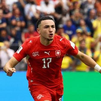 Rubén Vargas rozhodl osmifinálový rozstřel mezi Švýcarskem a Kolumbií.