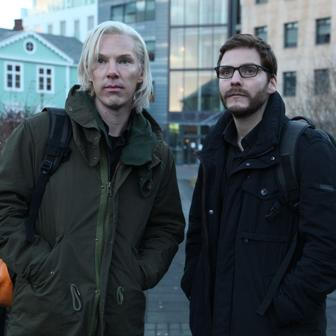 Benedict Cumberbatch jako Julian Assange