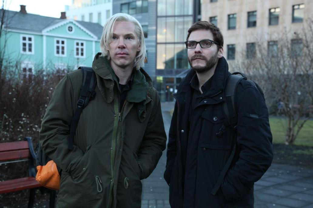 Benedict Cumberbatch jako Julian Assange